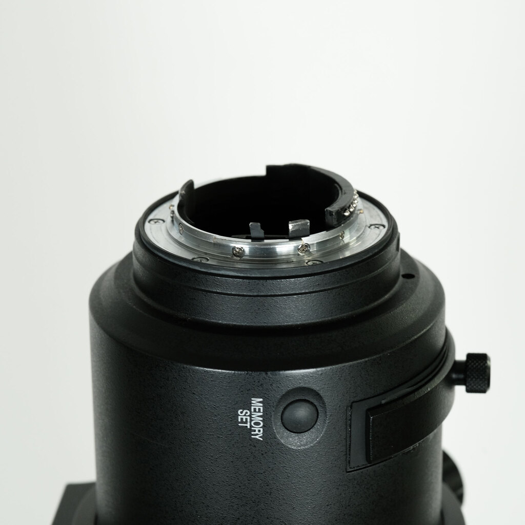 Nikon AF-S NIKKOR 500mm F4 G ED VR Nikon AF-S NIKKOR 500mm F4 G ED VR