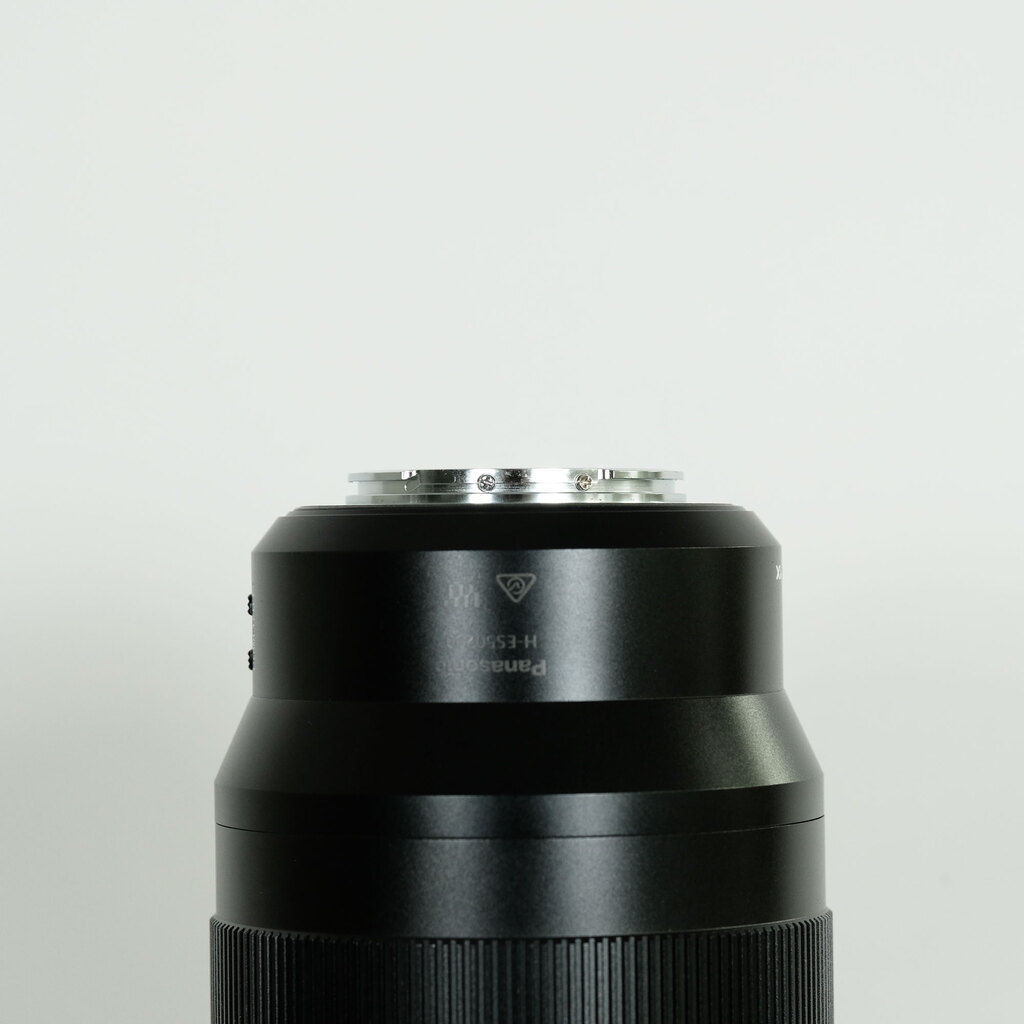 Panasonic LEICA DG VARIO-ELMARIT 50-200mm / F2.8-4.0 ASPH. / POWER O.I.S. Panasonic LEICA DG VARIO-ELMARIT 50-200mm / F2.8-4.0 ASPH. / POWER O.I.S.