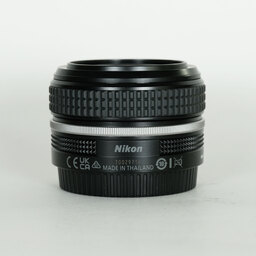 Nikon NIKKOR Z 40mm f/2 Nikon NIKKOR Z 40mm f/2