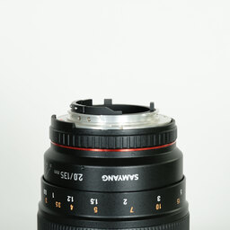 SAMYANG 135mm F2.0 (ニコンF用)CPU付