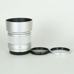 Panasonic LUMIX G 25mm F1.7 ASPH. Panasonic LUMIX G 25mm F1.7 ASPH.