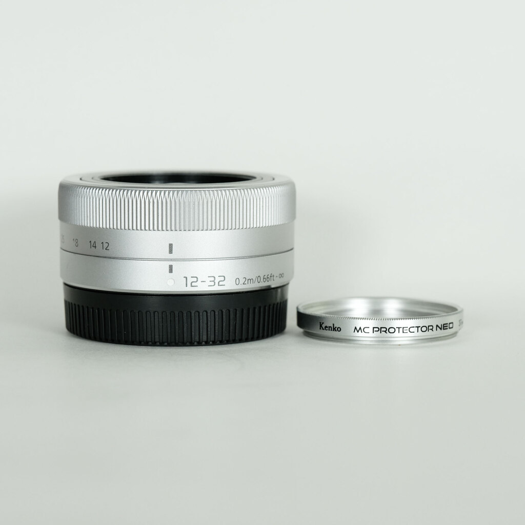 Panasonic LUMIX G VARIO 12-32mm / F3.5-5.6 ASPH. / MEGA O.I.S.の