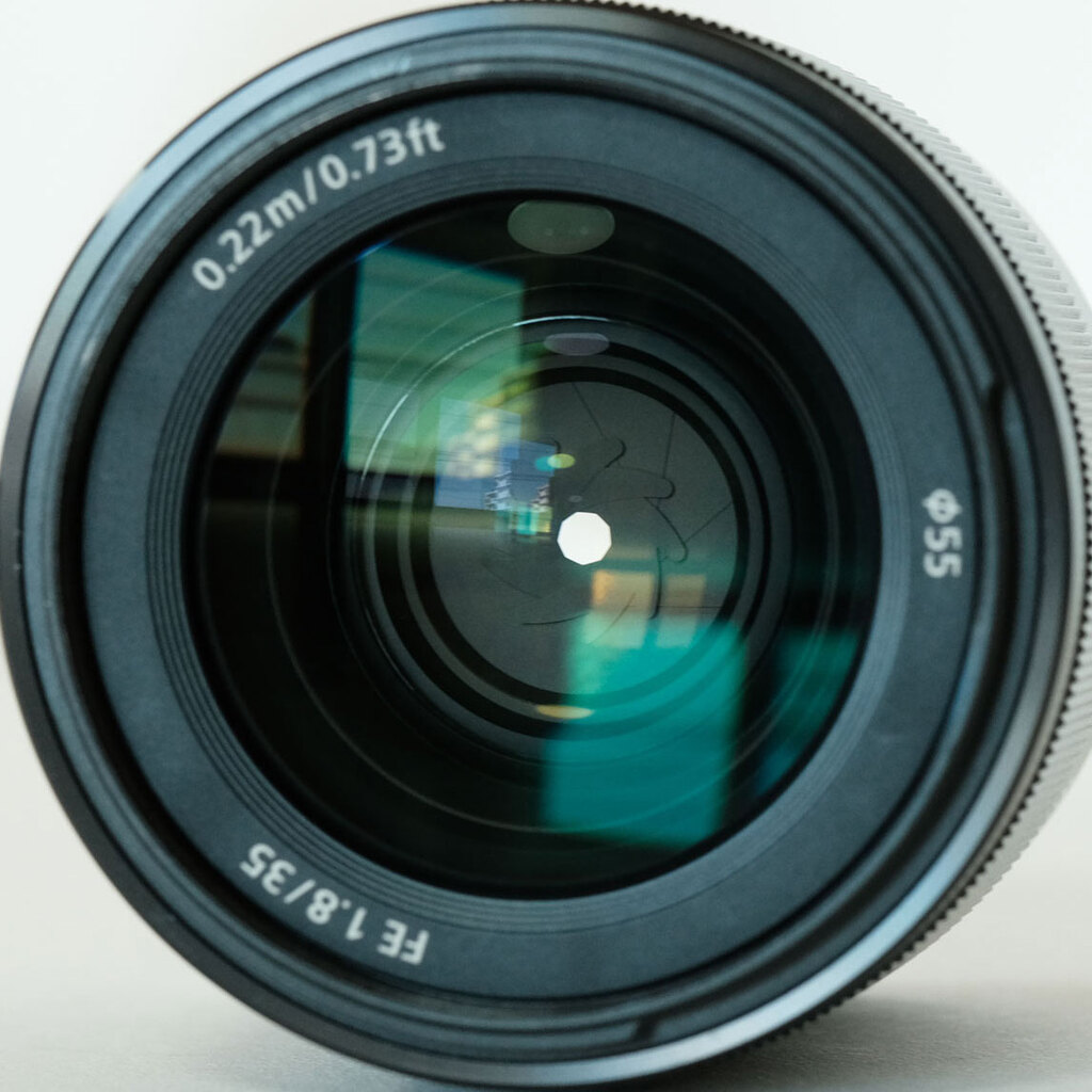 SONY FE 35mm F1.8 SEL35F18F SONY FE 35mm F1.8 SEL35F18F