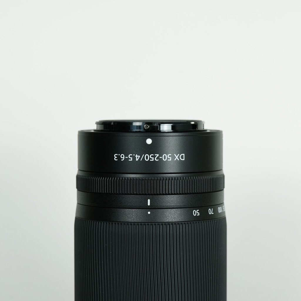 Nikon NIKKOR Z DX 50-250mm f/4.5-6.3 VR Nikon NIKKOR Z DX 50-250mm f/4.5-6.3 VR