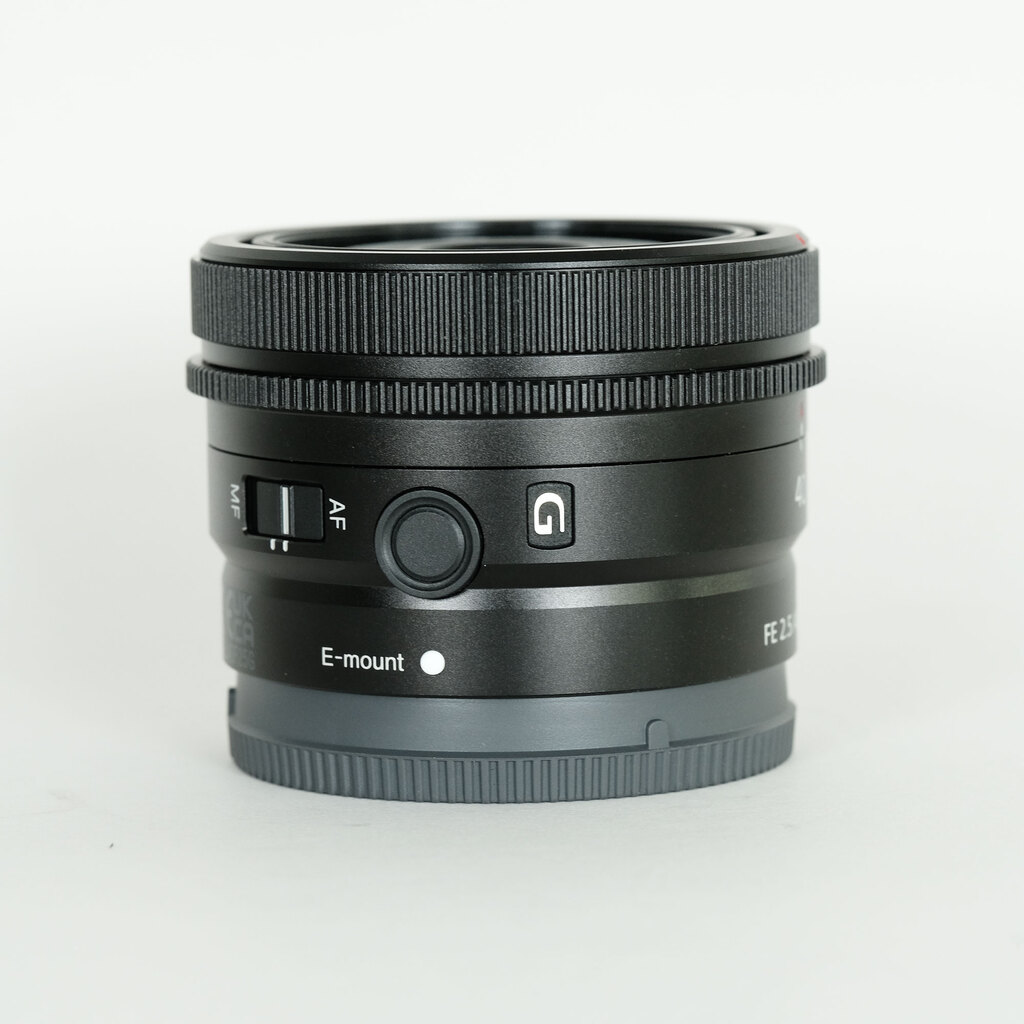 SONY FE 40mm F2.5 G SEL40F25G SONY FE 40mm F2.5 G SEL40F25G
