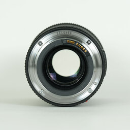 Canon EF100mm F2.8Lマクロ IS USM