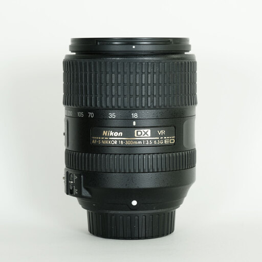 Nikon AF-S DX NIKKOR 18-300mm f/3.5-6.3G ED VR