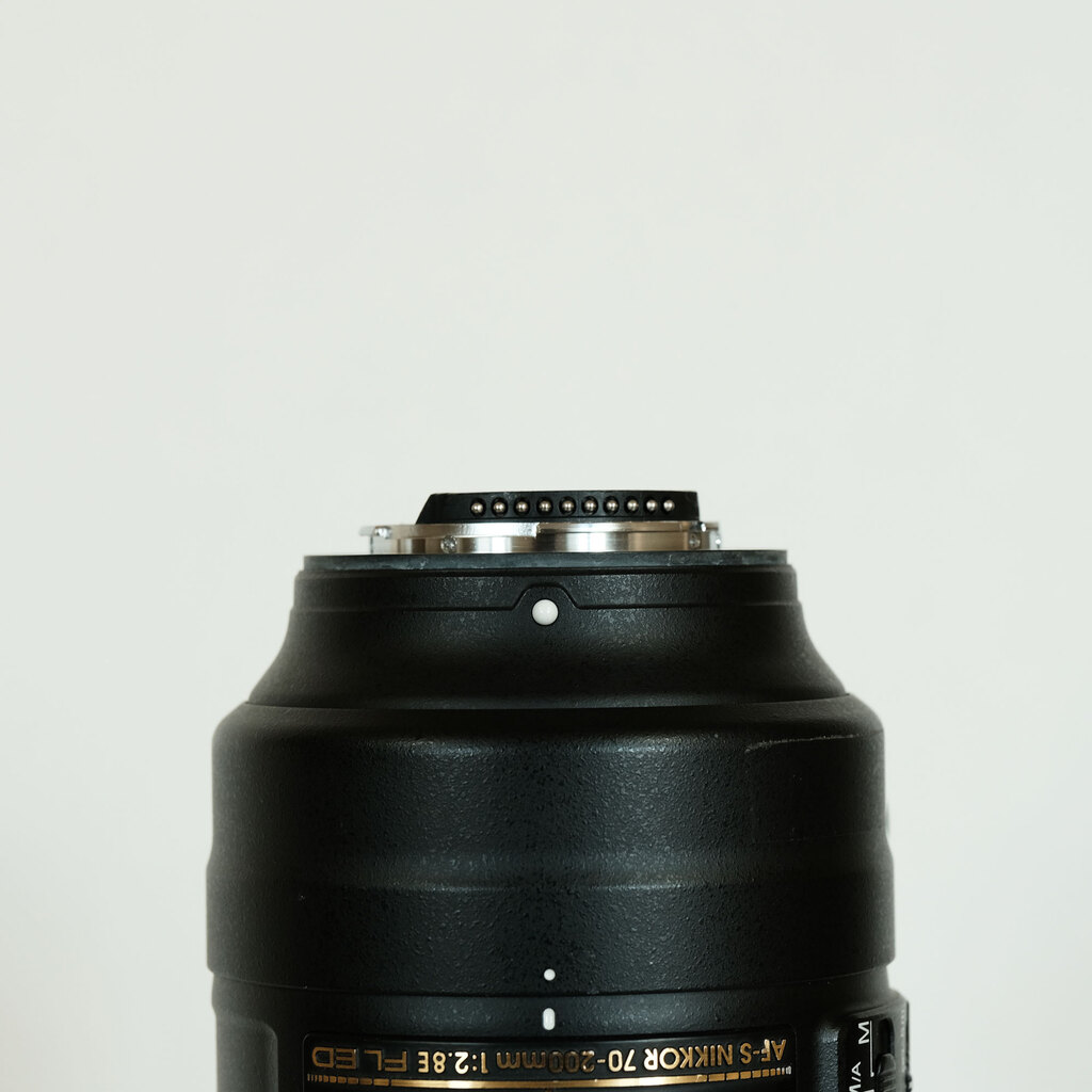 Nikon AF-S NIKKOR 70-200mm f/2.8E FL ED VR Nikon AF-S NIKKOR 70-200mm f/2.8E FL ED VR