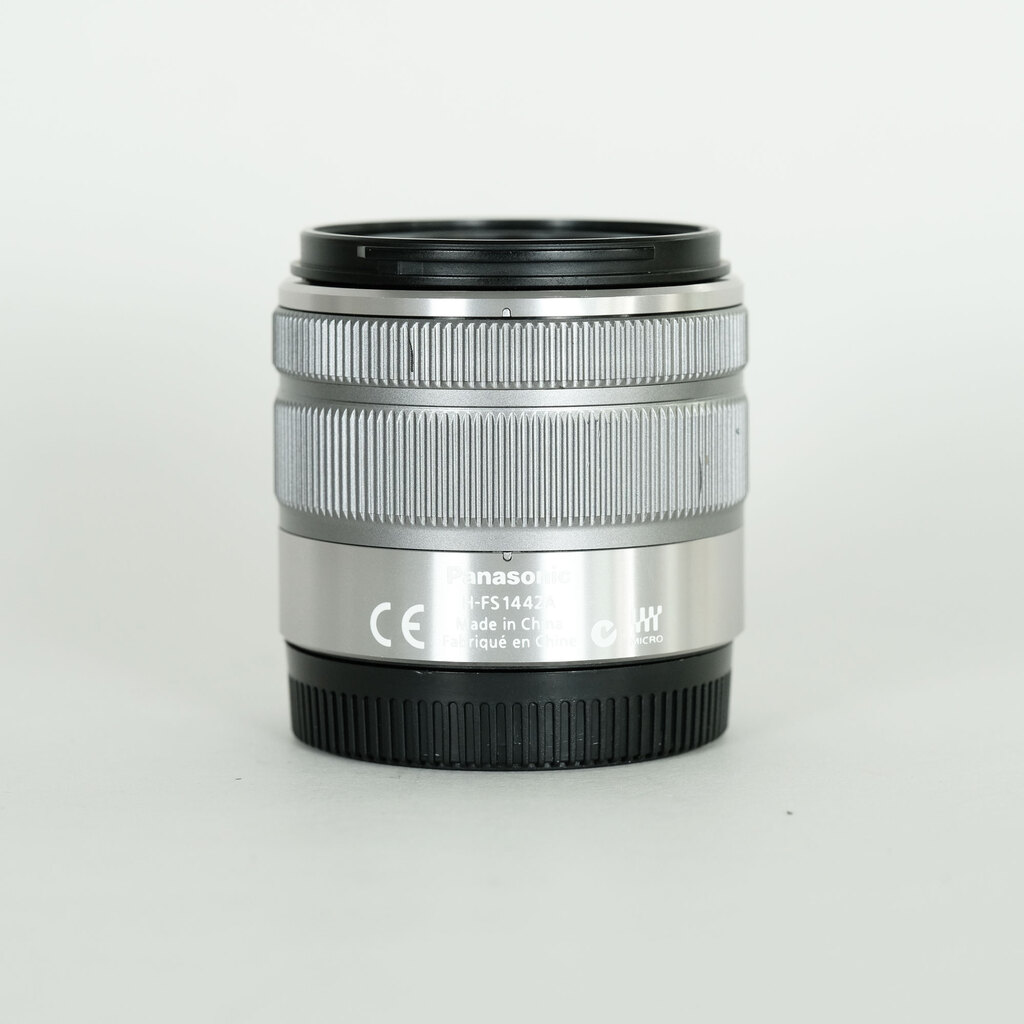 Panasonic LUMIX G VARIO 14-42mm F3.5-5.6II ASPH. MEGA O.I.S.  シルバー    H-FS1442A-S Panasonic LUMIX G VARIO 14-42mm F3.5-5.6II ASPH. MEGA O.I.S.  シルバー    H-FS1442A-S