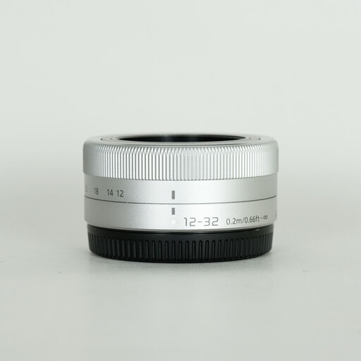 Panasonic LUMIX G VARIO 12-32mm / F3.5-5.6 ASPH. / MEGA O.I.S.