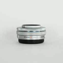 OLYMPUS M.ZUIKO DIGITAL ED 14-42mm F3.5-5.6 EZ シルバーの出品
