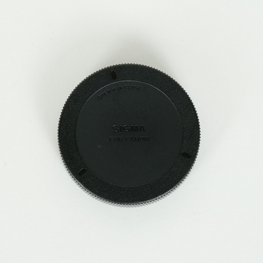 SIGMA 18-250mm F3.5-6.3 DC MACRO OS HSM (キヤノンEF用) SIGMA 18-250mm F3.5-6.3 DC MACRO OS HSM (キヤノンEF用)