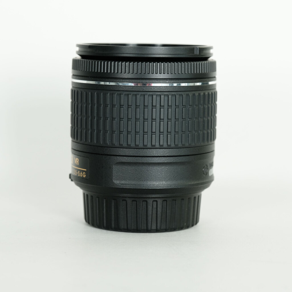 Nikon AF-P DX NIKKOR 18-55mm F3.5-5.6G VR Nikon AF-P DX NIKKOR 18-55mm F3.5-5.6G VR