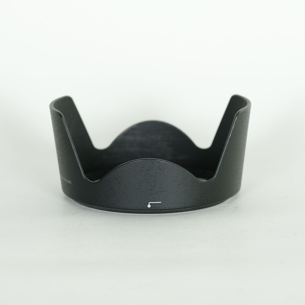 Nikon AF-S DX NIKKOR 18-200mm F3.5-5.6G ED VR II Nikon AF-S DX NIKKOR 18-200mm F3.5-5.6G ED VR II