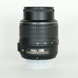 Nikon AF-S DX NIKKOR 18-55mm F3.5-5.6 G VR
