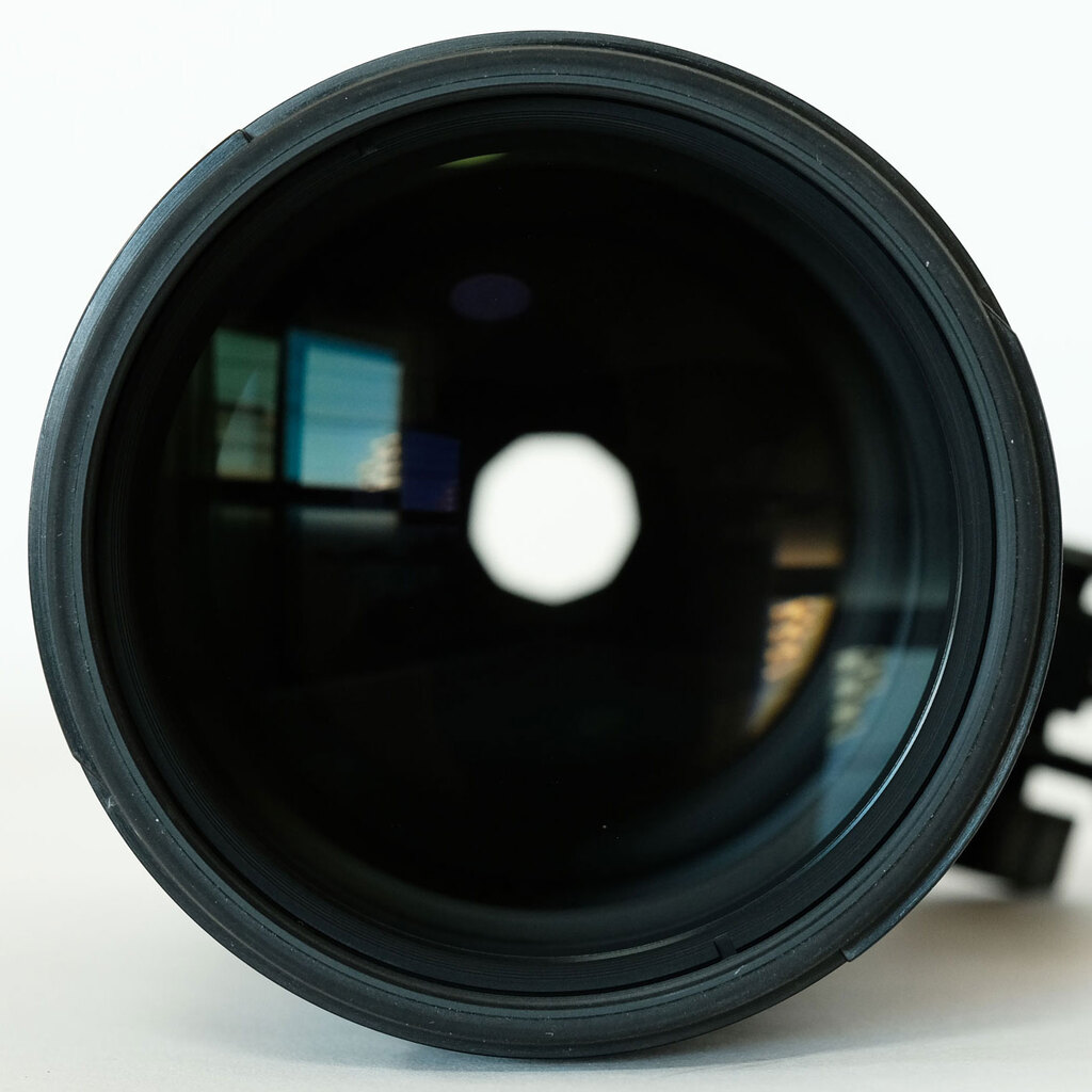 Nikon AF-S NIKKOR 70-200mm f/2.8E FL ED VR Nikon AF-S NIKKOR 70-200mm f/2.8E FL ED VR