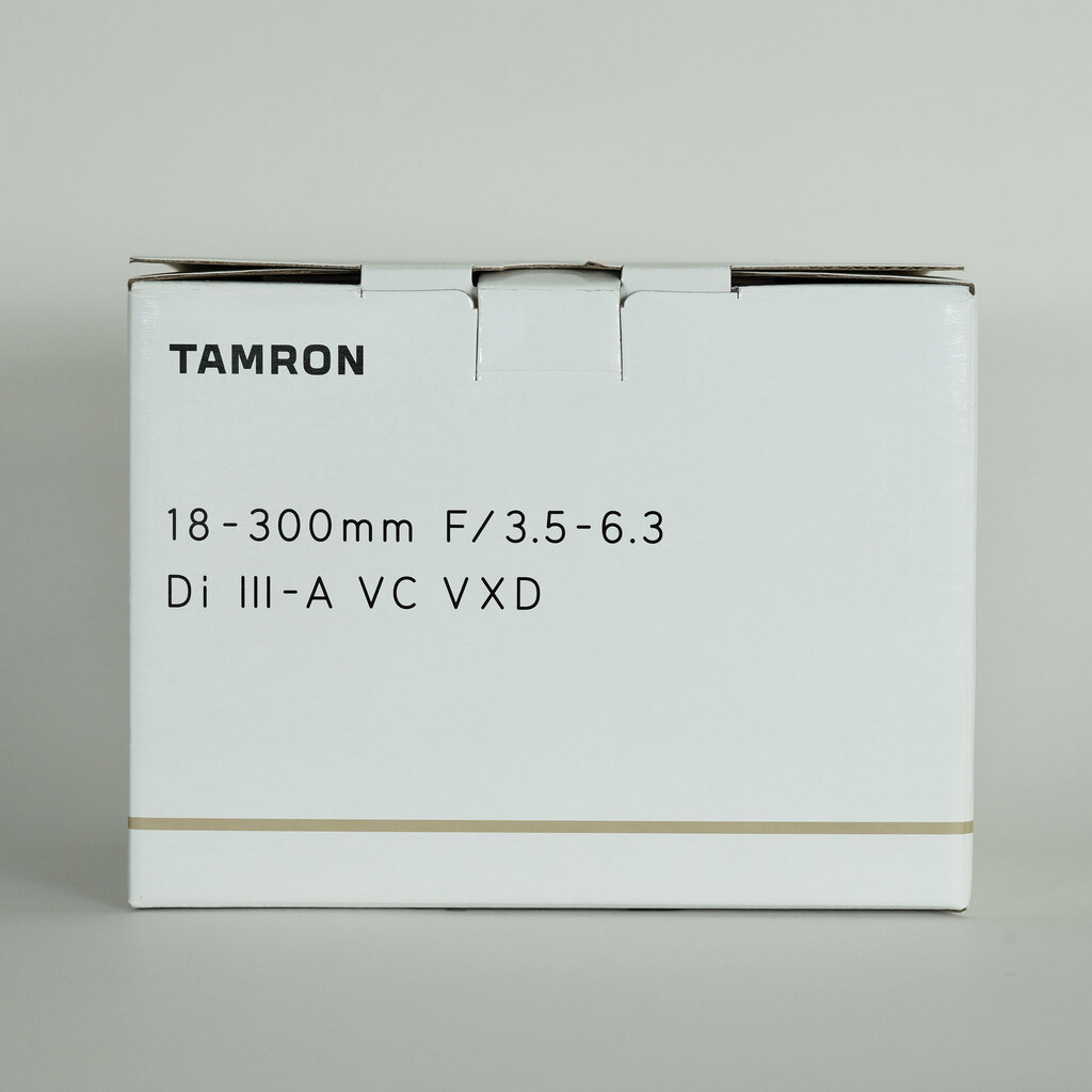 TAMRON 18-300mm F/3.5-6.3 Di III-A VC VXD (Model B061) [フジフイルムX用]