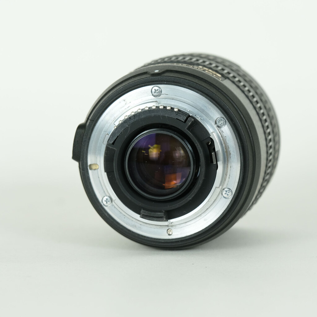 Nikon AF-S DX 18-70mm F3.5-4.5G(IF) Nikon AF-S DX 18-70mm F3.5-4.5G(IF)