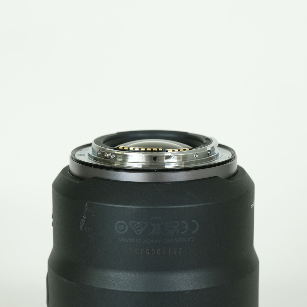 Canon RF135mm F1.8 L IS USM Canon RF135mm F1.8 L IS USM