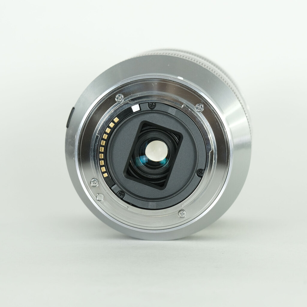 SONY E18-200mm F3.5-6.3 OSS SEL18200 SONY E18-200mm F3.5-6.3 OSS SEL18200