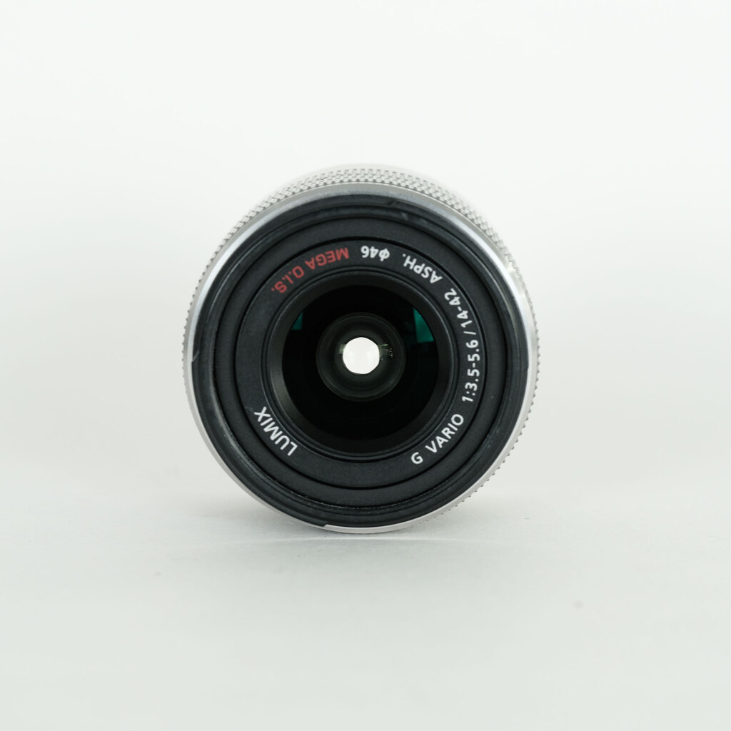 Panasonic LUMIX G VARIO 14-42mm F3.5-5.6II ASPH. MEGA O.I.S.  シルバー    H-FS1442A-S Panasonic LUMIX G VARIO 14-42mm F3.5-5.6II ASPH. MEGA O.I.S.  シルバー    H-FS1442A-S