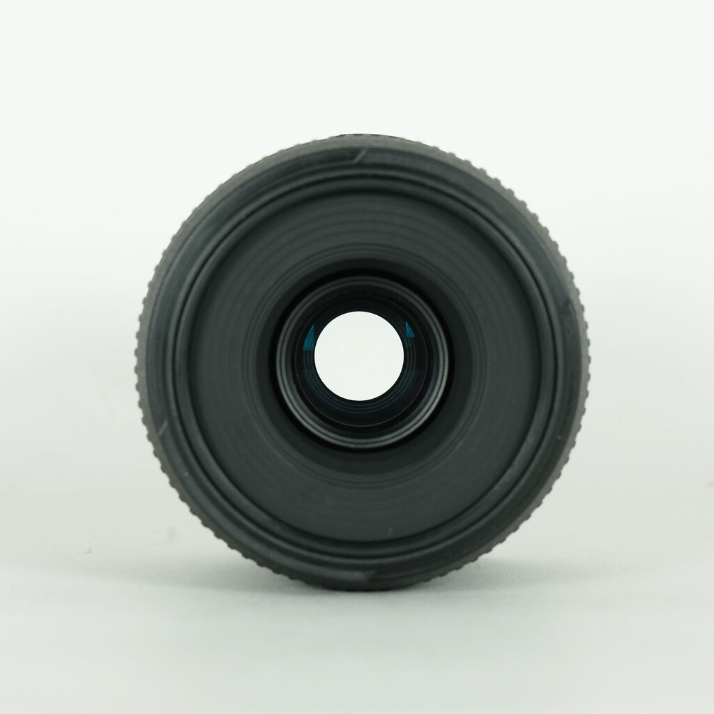 Nikon AF-S DX Micro NIKKOR 40mm f/2.8G Nikon AF-S DX Micro NIKKOR 40mm f/2.8G