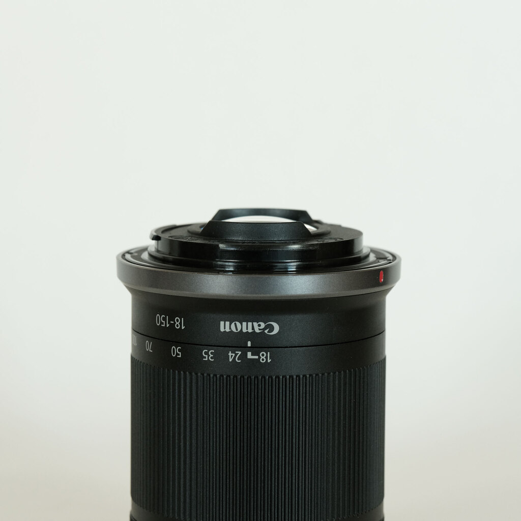 キャノンRF~S18~150㎜F3,5~6,3IS,STM未使用品 RF-S18-150mm F3.5-6.3 IS STM：レンズ交換式カメラ・レンズ