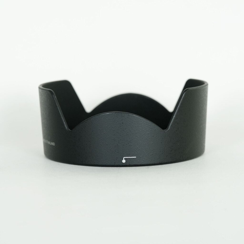 Nikon AF-S DX NIKKOR 18-105mm F3.5-5.6G ED VR Nikon AF-S DX NIKKOR 18-105mm F3.5-5.6G ED VR