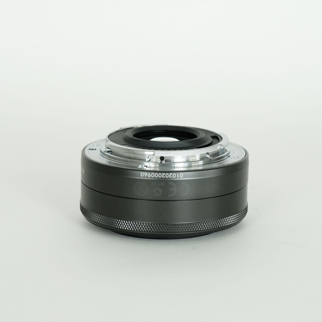 Canon EF-M22mm F2 STM Canon EF-M22mm F2 STM