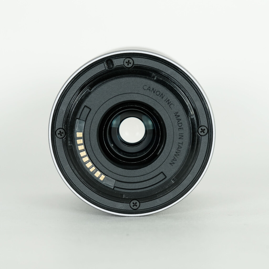 Canon EF-M55-200mm F4.5-6.3 IS STM シルバー Canon EF-M55-200mm F4.5-6.3 IS STM シルバー