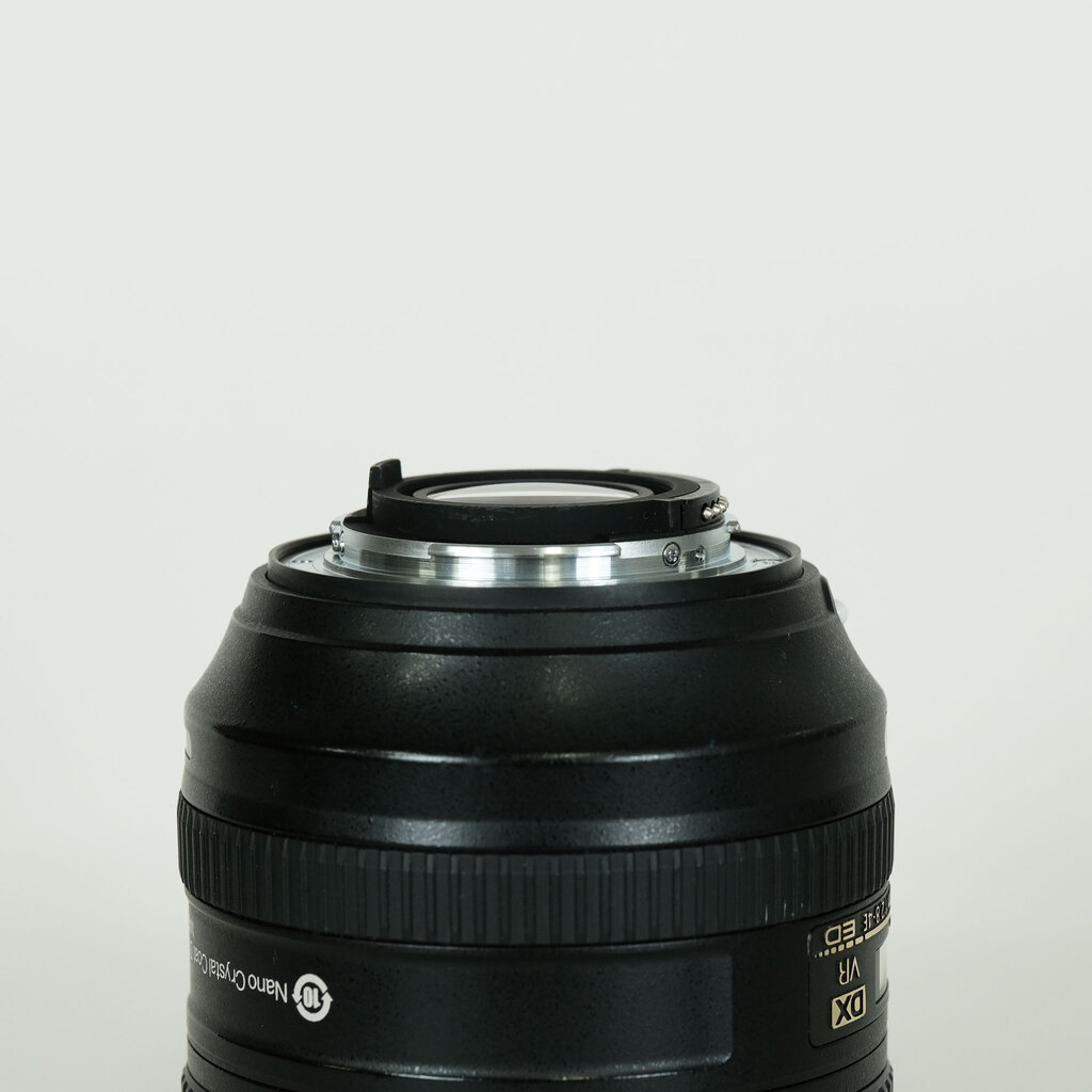 Nikon AF-S DX NIKKOR 16-80mm f/2.8-4E ED VR Nikon AF-S DX NIKKOR 16-80mm f/2.8-4E ED VR