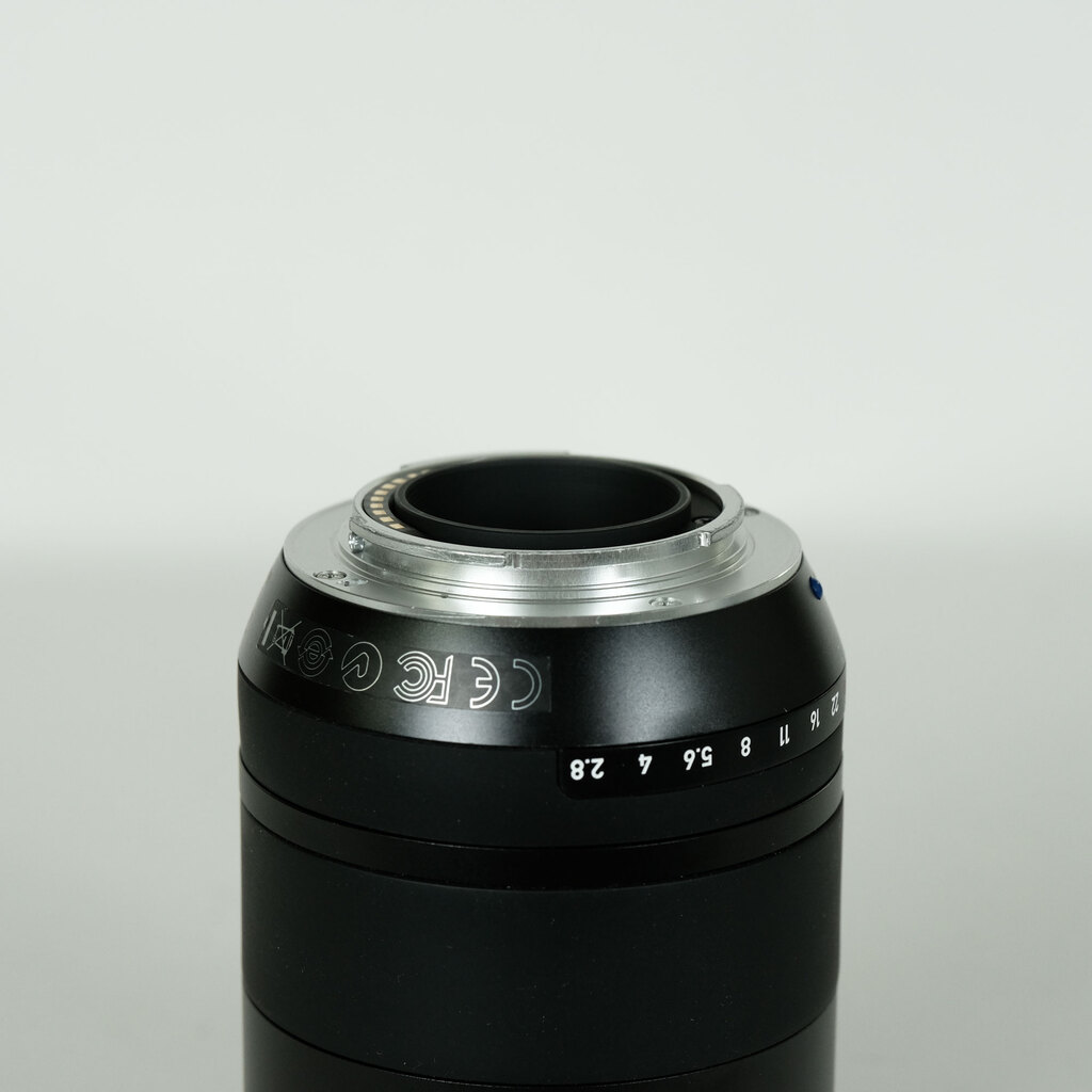 Carl Zeiss Touit 2.8/50M [フジフイルムX用]