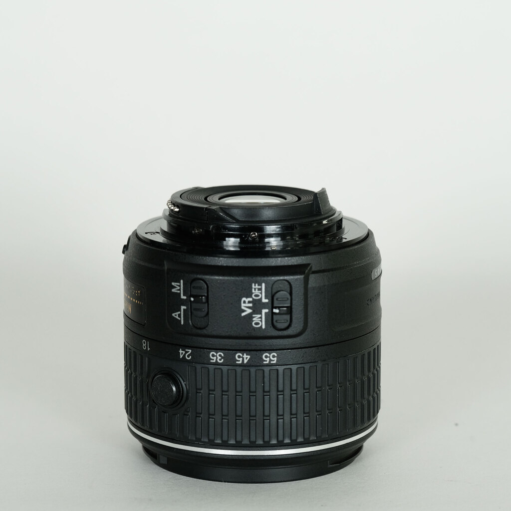 Nikon AF-S DX NIKKOR 18-55mm f3.5-5.6G VR II