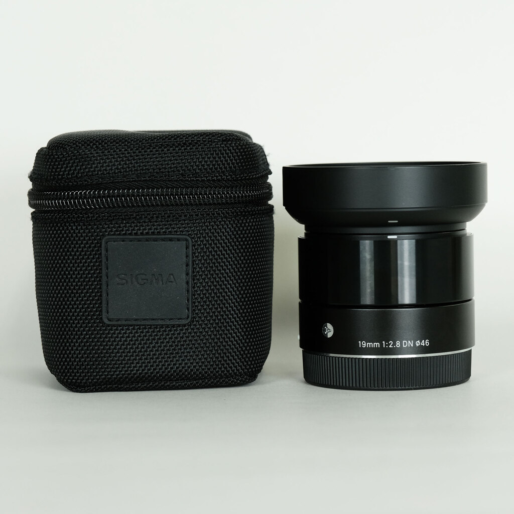 SIGMA - SIGMA 19mm F2.8 DN ソニーE用 中古　ケース付き 中古)SIGMA (シグマ) A 19mm F2.8 DN (ソニーE用) ブラック