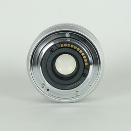 Panasonic LUMIX G 25mm F1.7 ASPH. Panasonic LUMIX G 25mm F1.7 ASPH.