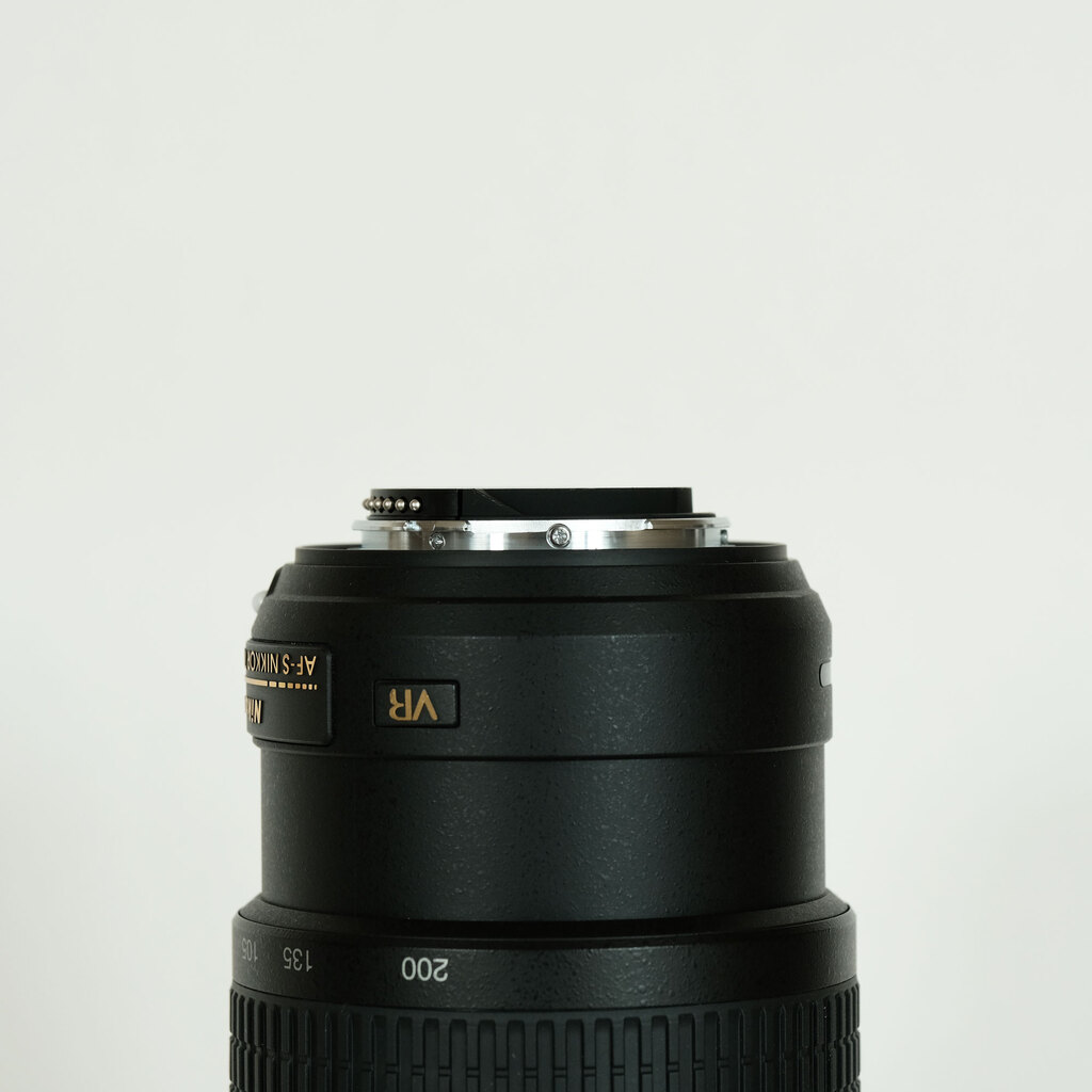 Nikon AF-S NIKKOR 70-200mm f/4G ED VR Nikon AF-S NIKKOR 70-200mm f/4G ED VR