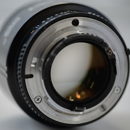 Nikon Ai AF Nikkor 85mm f/1.8D Nikon Ai AF Nikkor 85mm f/1.8D