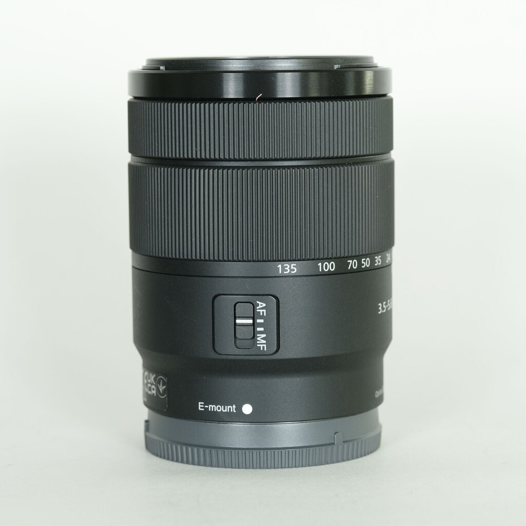SONY E 18-135mm F3.5-5.6 OSS SEL18135