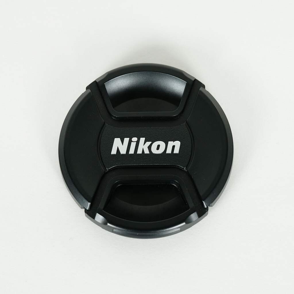 Nikon AF-S VR Zoom-Nikkor 70-300mm F4.5-5.6G IF-ED Nikon AF-S VR Zoom-Nikkor 70-300mm F4.5-5.6G IF-ED