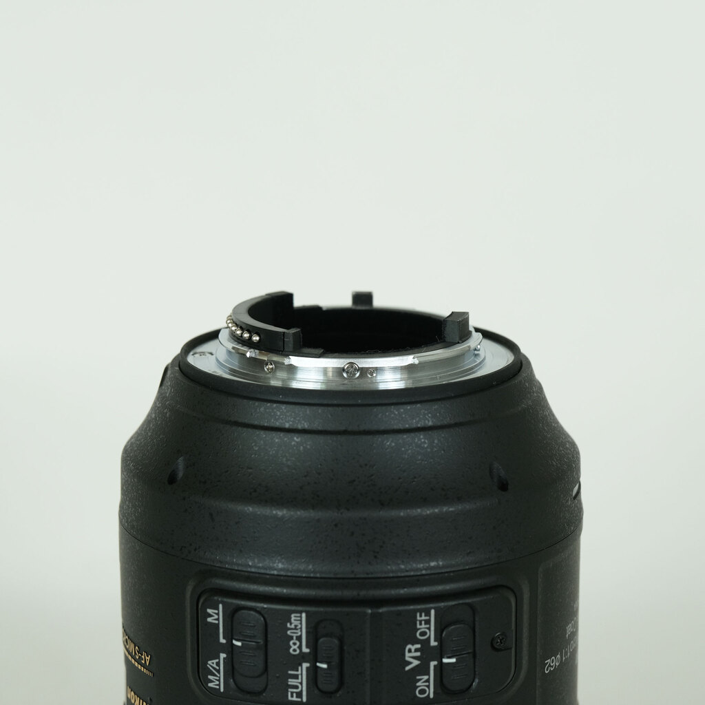 Nikon AF-S VR Micro-Nikkor 105mm f/2.8G IF-ED