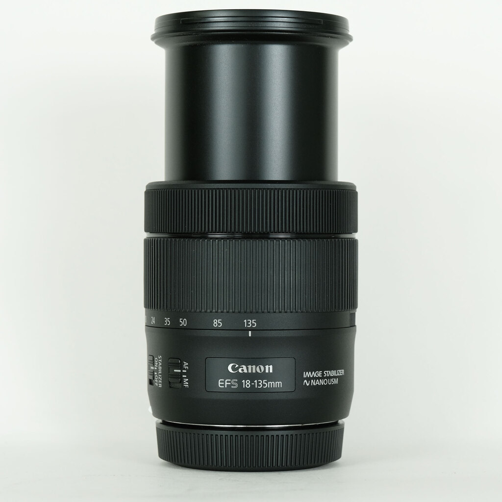 Canon EF-S 18-135mm IS レンズ　美品 Canon - ☆美品☆ Canon EF-S 18-135mm IS STMの通販 by
