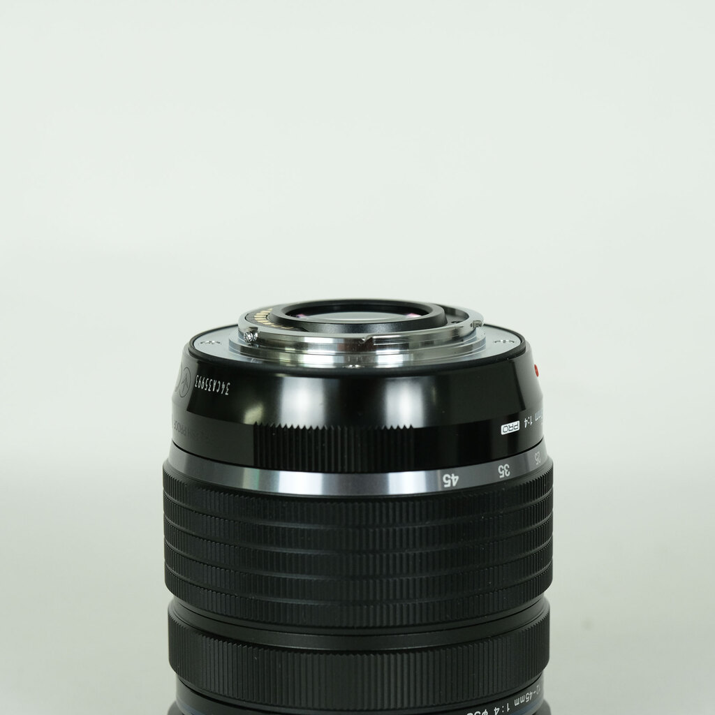 OLYMPUS M.ZUIKO DIGITAL ED 12‑45mm F4.0 PRO OLYMPUS M.ZUIKO DIGITAL ED 12‑45mm F4.0 PRO