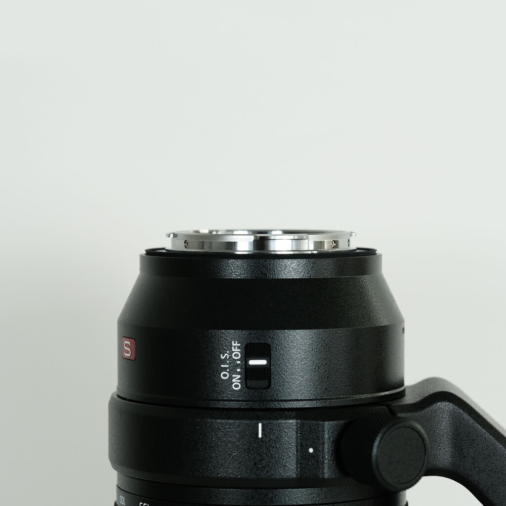 Panasonic LUMIX S PRO 70-200mm F4 O.I.S. Panasonic LUMIX S PRO 70-200mm F4 O.I.S.