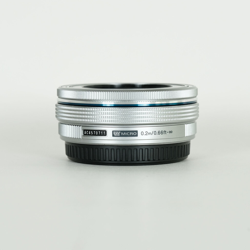 OLYMPUS M.ZUIKO DIGITAL ED 14-42mm F3.5-5.6 EZ シルバー OLYMPUS M.ZUIKO DIGITAL ED 14-42mm F3.5-5.6 EZ シルバー