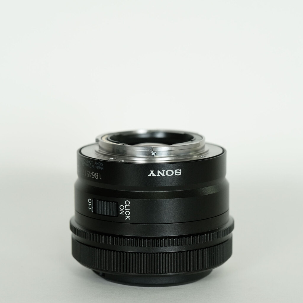 SONY FE 40mm F2.5 G SEL40F25G SONY FE 40mm F2.5 G SEL40F25G