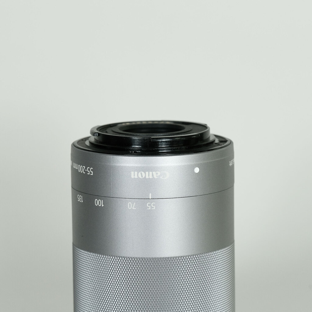 Canon - 早い者勝ち！Canon EF-M55-200mm 新品未開封 限定セール！ キヤノン(CANON) EF-M55-200mm F4.5-6.3 IS STM シルバーの買取