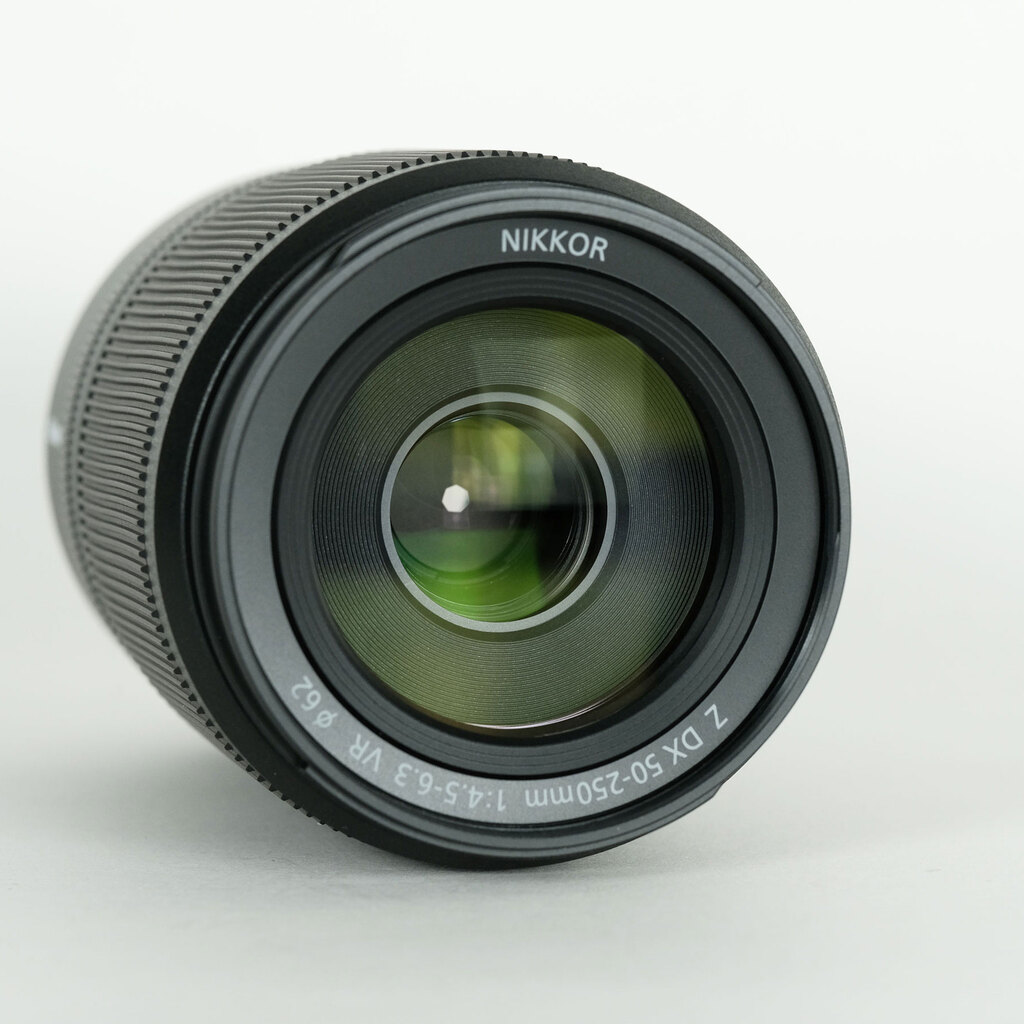 Nikon NIKKOR Z DX 50-250mm f/4.5-6.3 VR Nikon NIKKOR Z DX 50-250mm f/4.5-6.3 VR