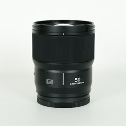 Panasonic LUMIX S 50mm F1.8 Panasonic LUMIX S 50mm F1.8