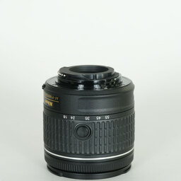 Nikon AF-S DX NIKKOR 18-55mm F3.5-5.6 G VR Nikon AF-S DX NIKKOR 18-55mm F3.5-5.6 G VR