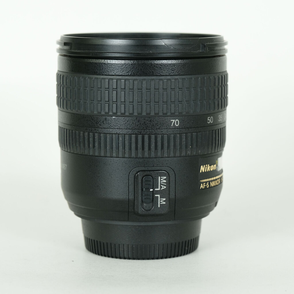 Nikon AF-S DX 18-70mm F3.5-4.5G(IF) Nikon AF-S DX 18-70mm F3.5-4.5G(IF)